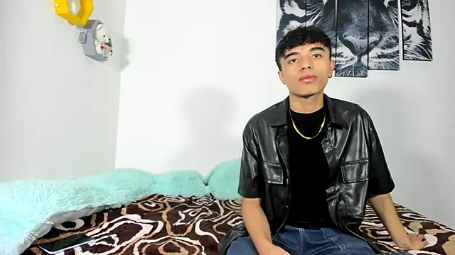 Snapshot of Maxxi_hot23 chatting on 03-16-25, 04:34 Maxxi hot23 online show from 03-16-25, 04:34