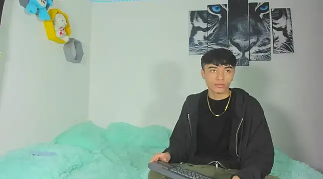 Snapshot of Maxxi_hot23 chatting on 03-07-25, 03:18 Maxxi hot23 online show from 03-07-25, 03:18