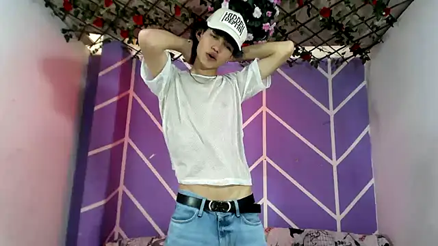 Snapshot of Maxxi_hot23 chatting on 09-25-25, 07:31 Maxxi hot23 online show from 09-25-25, 07:31