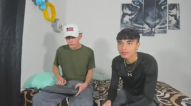 Snapshot of Maxxi_hot23 chatting on 03-13-25, 01:18 Maxxi hot23 online show from 03-13-25, 01:18