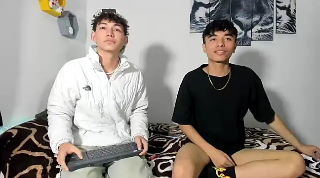 Snapshot of Maxxi_hot23 chatting on 03-10-25, 04:35 Maxxi hot23 online show from 03-10-25, 04:35