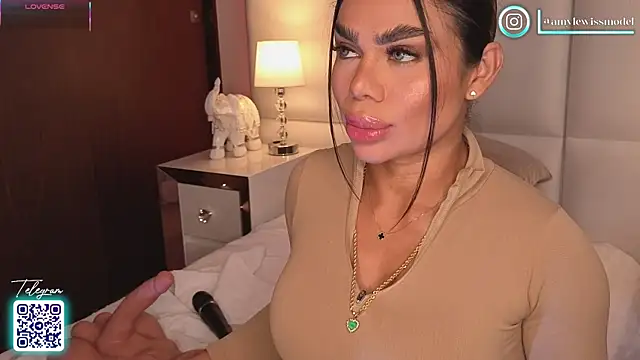 Amylewisq online show from 09-13-25, 10:54