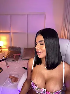 Amylewisq online show from 03-06-25, 04:41