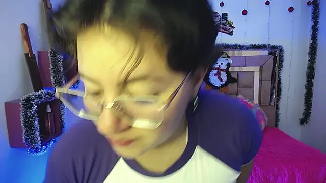 Snapshot of safyka chatting on 12-05-25, 02:10 safyka online show from 12-05-25, 02:10