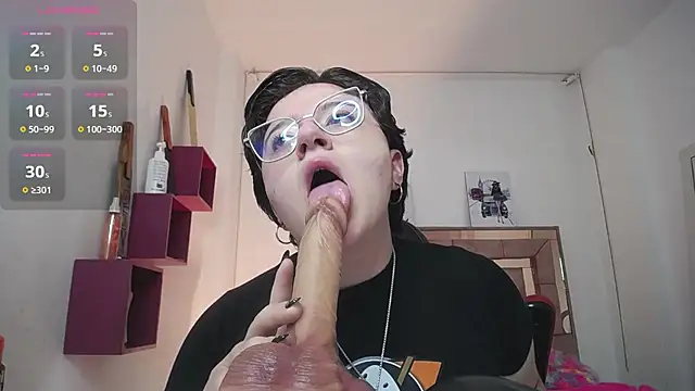 Snapshot of safyka chatting on 11-05-25, 01:42 safyka online show from 11-05-25, 01:42