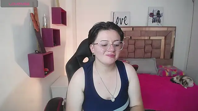 Snapshot of safyka chatting on 11-14-25, 03:10 safyka online show from 11-14-25, 03:10