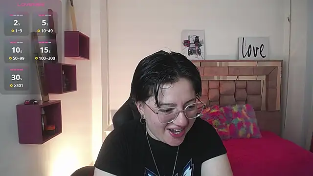 Snapshot of safyka chatting on 11-19-25, 02:00 safyka online show from 11-19-25, 02:00