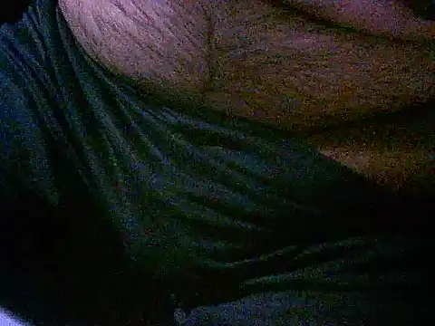 Snapshot of EroticMonster chatting on 10-21-25, 09:52 EroticMonster online show from 10-21-25, 09:52