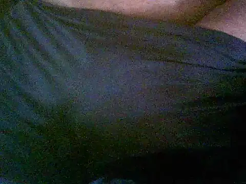 Snapshot of EroticMonster chatting on 09-22-25, 02:01 EroticMonster online show from 09-22-25, 02:01