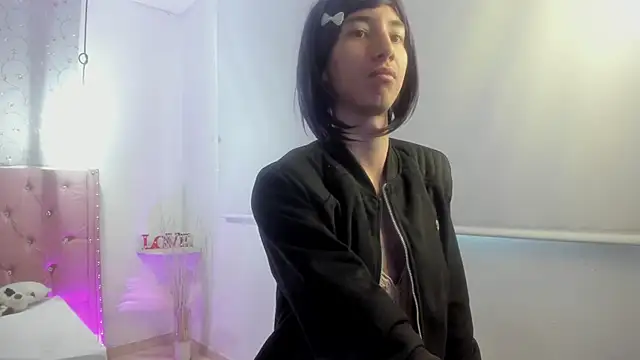 loverisu-coral online show from 03-09-26, 09:40