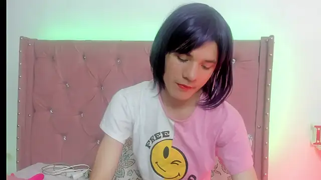 loverisu-coral online show from 08-04-26, 07:40