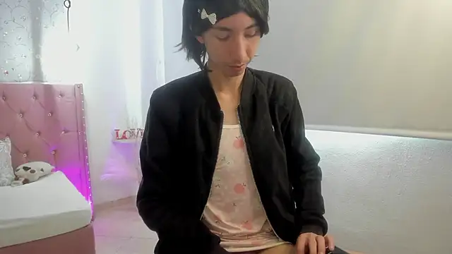 loverisu-coral online show from 03-04-26, 06:59