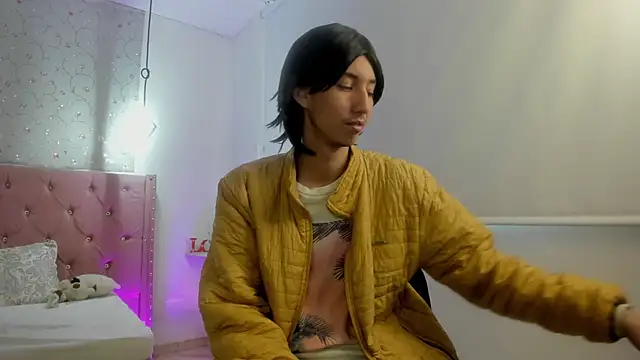 loverisu-coral online show from 02-22-26, 09:27