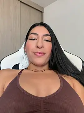 Snapshot of AshleyG_222 chatting on 06-27-26, 03:07 AshleyG 222 online show from 06-27-26, 03:07