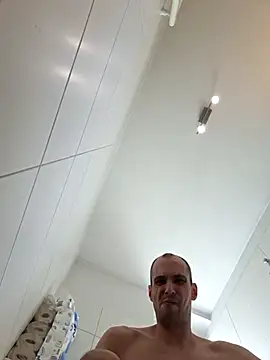niceweb1 online show from 05-18-26, 11:59