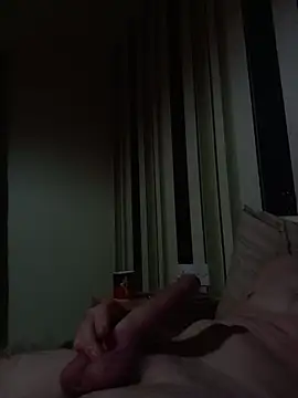 Snapshot of patf552 chatting on 10-28-25, 01:06 patf552 online show from 10-28-25, 01:06