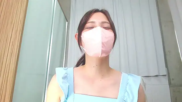 Snapshot of NANA_7 chatting on 09-30-25, 02:39 NANA 7 online show from 09-30-25, 02:39