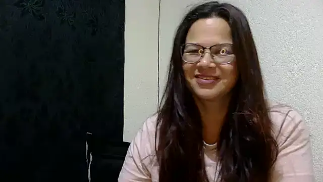 Snapshot of Novata chatting on 02-01-26, 02:32 Novata online show from 02-01-26, 02:32