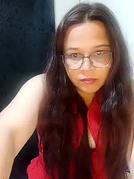 Snapshot of Novata chatting on 11-25-25, 01:28 Novata online show from 11-25-25, 01:28