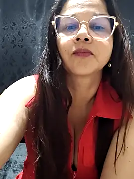 Snapshot of Novata chatting on 02-14-26, 12:44 Novata online show from 02-14-26, 12:44