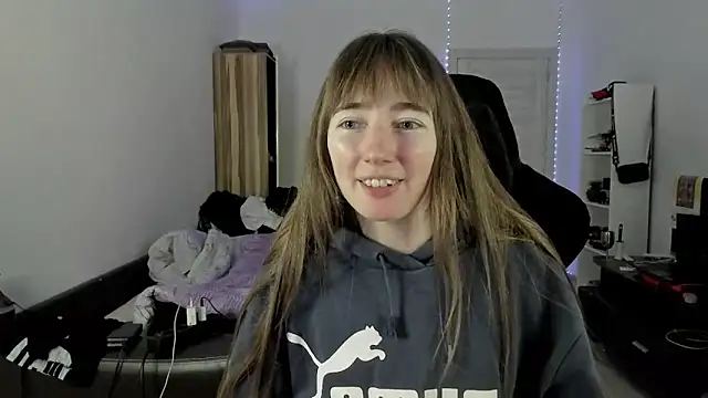 Snapshot of bekkawell chatting on 09-20-25, 05:18 bekkawell online show from 09-20-25, 05:18