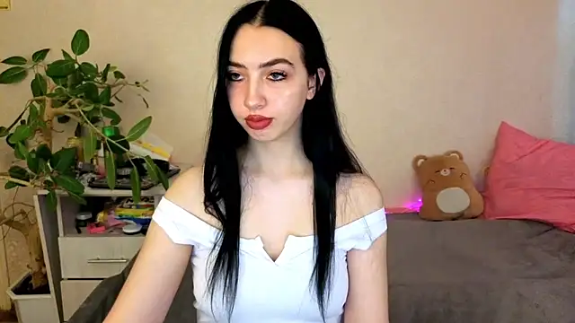 WildKittenX  online show from 05-18-26, 05:23