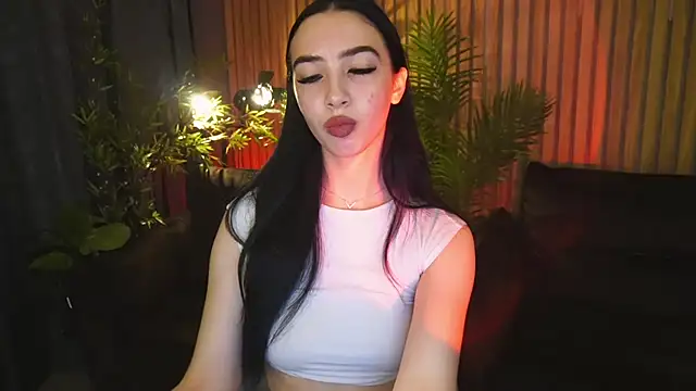 WildKittenX  online show from 11-17-25, 06:50