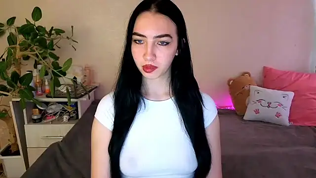 WildKittenX  online show from 06-04-26, 04:17