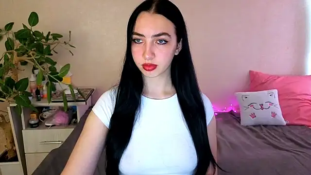WildKittenX  online show from 05-30-26, 04:08