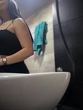 Mila LS online show from 11-11-25, 01:17