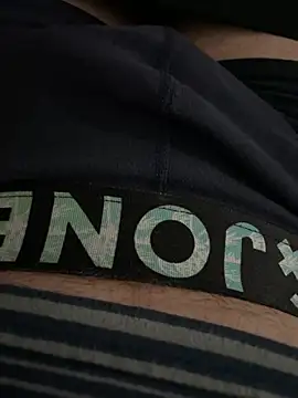 Snapshot of Smallcoco26 chatting on 03-21-25, 07:57 Smallcoco26 online show from 03-21-25, 07:57