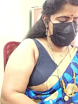 Snapshot of abinaya26 chatting on 09-20-25, 06:29 abinaya26 online show from 09-20-25, 06:29