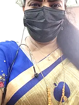 Snapshot of abinaya26 chatting on 09-26-25, 07:04 abinaya26 online show from 09-26-25, 07:04