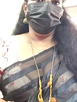 Snapshot of abinaya26 chatting on 10-05-25, 08:27 abinaya26 online show from 10-05-25, 08:27