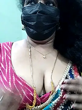 Snapshot of abinaya26 chatting on 10-11-25, 06:42 abinaya26 online show from 10-11-25, 06:42