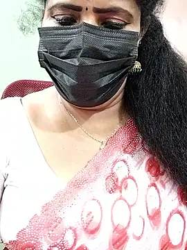 Snapshot of abinaya26 chatting on 10-17-25, 05:48 abinaya26 online show from 10-17-25, 05:48