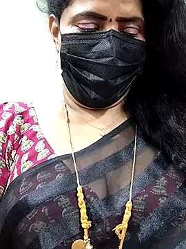 Snapshot of abinaya26 chatting on 09-25-25, 01:39 abinaya26 online show from 09-25-25, 01:39