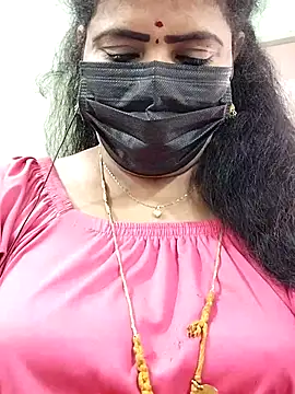 Snapshot of abinaya26 chatting on 10-18-25, 06:37 abinaya26 online show from 10-18-25, 06:37