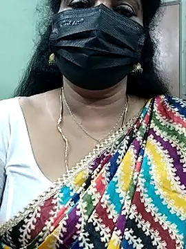 Snapshot of abinaya26 chatting on 10-06-25, 06:08 abinaya26 online show from 10-06-25, 06:08