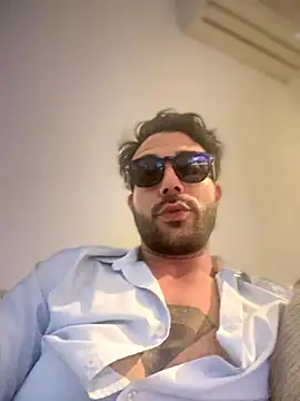 YJeromZCoxk online show from 09-20-25, 04:17