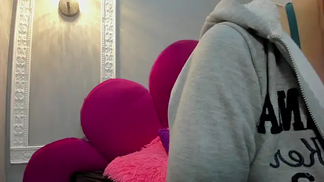 Bonniie 22 online show from 12-05-25, 03:43