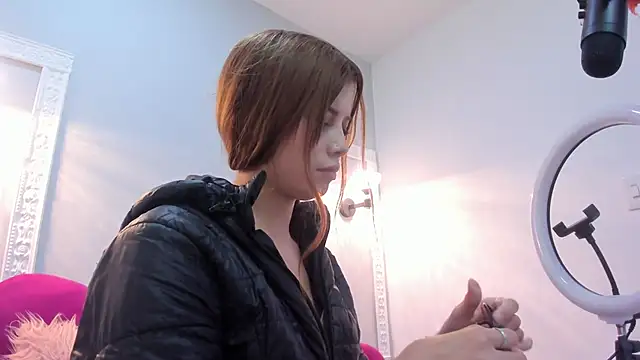 Bonniie 22 online show from 10-20-25, 01:22