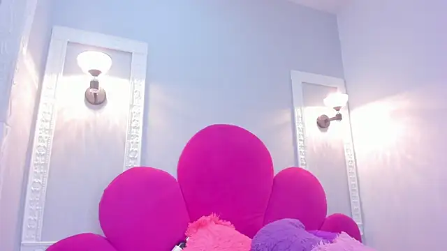 Bonniie 22 online show from 10-25-25, 02:07