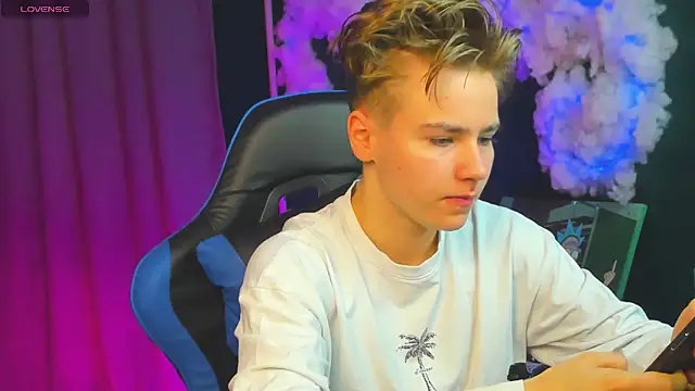 Jean Wilsons online show from 11-21-25, 11:20