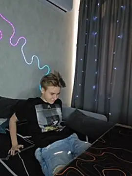 Jean Wilsons online show from 03-06-26, 11:27