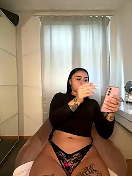 milabigassxoxo online show from 09-30-25, 12:22