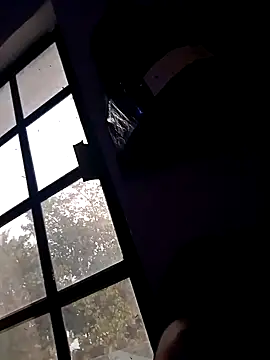 Snapshot of crisssalazar chatting on 03-12-25, 01:40 crisssalazar online show from 03-12-25, 01:40