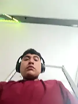 Snapshot of crisssalazar chatting on 03-10-25, 01:10 crisssalazar online show from 03-10-25, 01:10