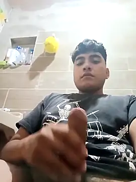 Snapshot of crisssalazar chatting on 03-18-25, 03:02 crisssalazar online show from 03-18-25, 03:02