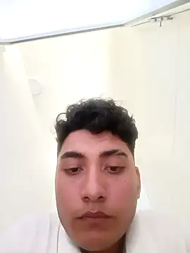 Snapshot of crisssalazar chatting on 09-22-25, 08:26 crisssalazar online show from 09-22-25, 08:26